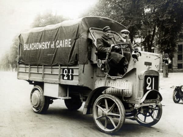 Il Y A Un Si Cle Les Camions Lectriques Roulaient D J Trm Fr